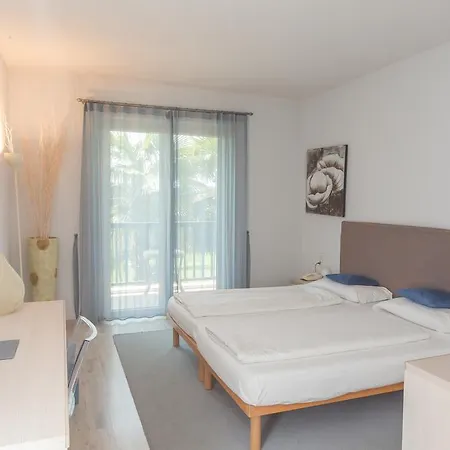 Готель Club Olivi - Tennis Center 3*