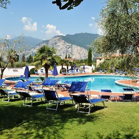 Club Olivi - Tennis Center 3* Мальчезіне